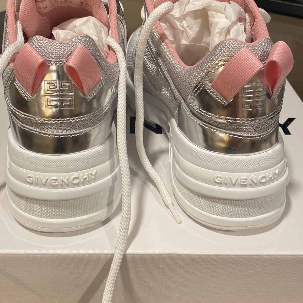 Givenchy tennis shoes - Picture 3 of 6